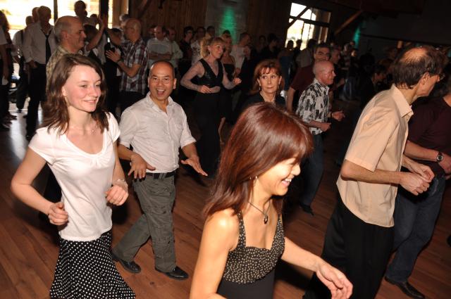 min 2010 04 04 station danse 087